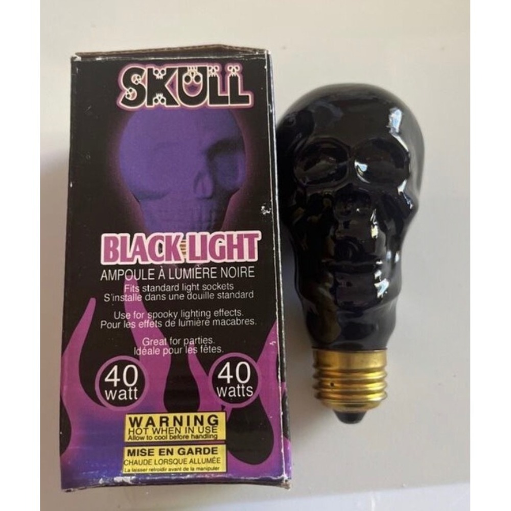 Skull Black Light Bulb 40W Purple Halloween Decor Gothic Spooky Decor 3D 
TPG